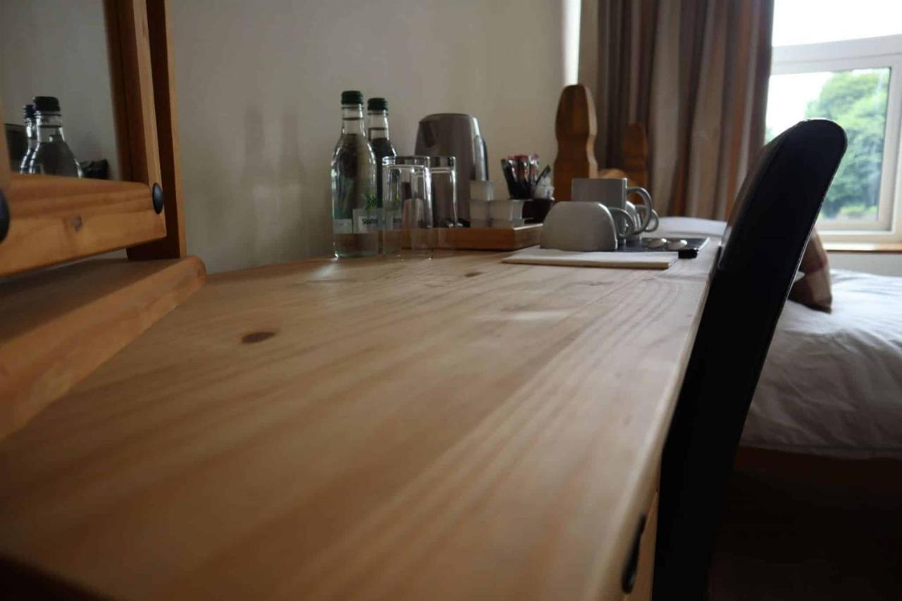 The Hare & Hounds Inn Foulridge Bagian luar foto