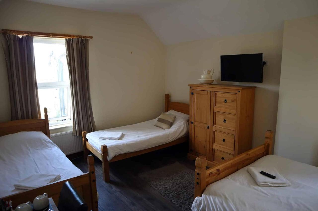 The Hare & Hounds Inn Foulridge Bagian luar foto
