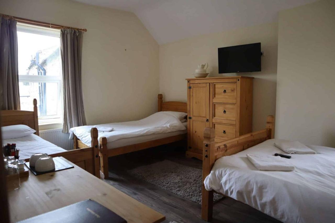 The Hare & Hounds Inn Foulridge Bagian luar foto