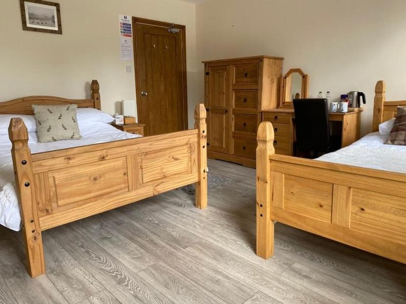 The Hare & Hounds Inn Foulridge Bagian luar foto