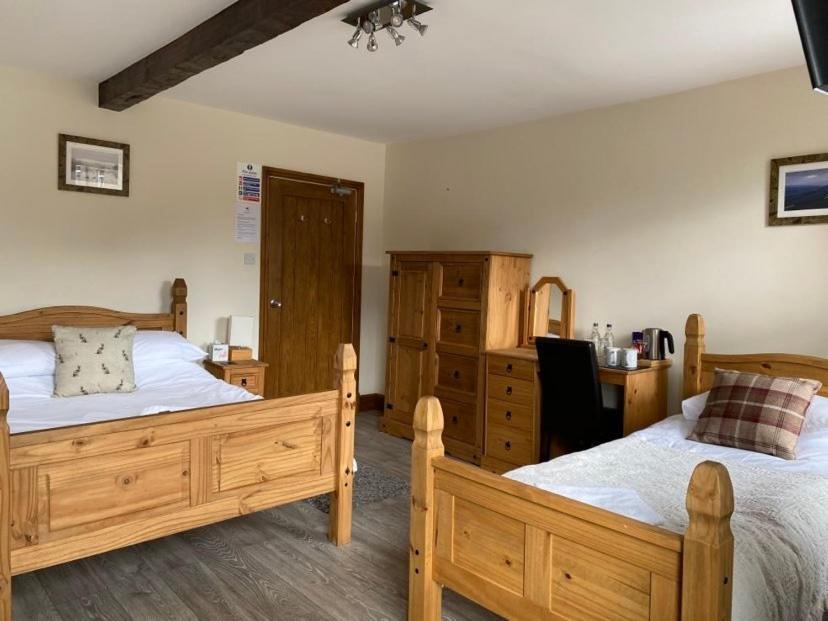 The Hare & Hounds Inn Foulridge Bagian luar foto